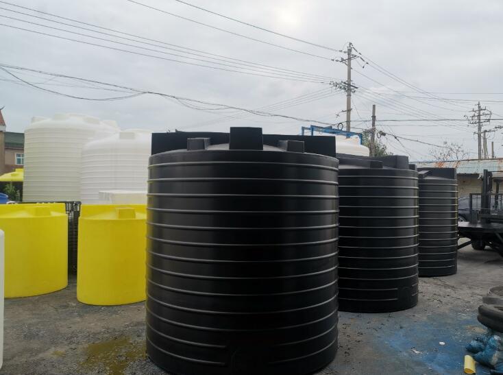 迅升1500L黃色塑料溶鹽箱廠家直銷(xiāo)