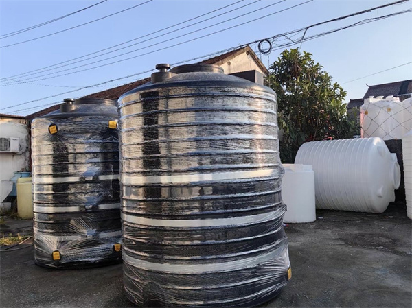 各規(guī)格塑料容器生產廠家