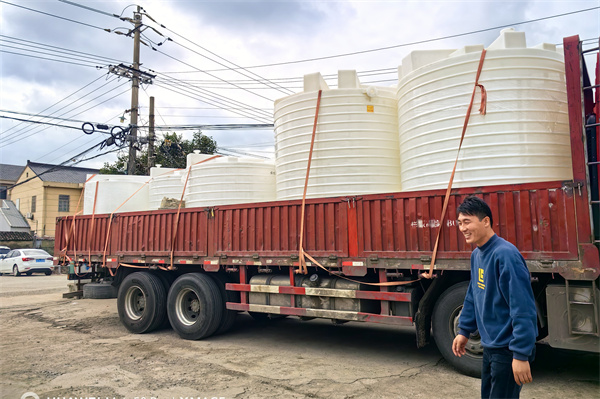 10噸塑料加藥箱 環(huán)保水處理pe加藥箱 迅升塑料容器