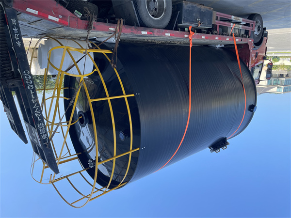 HDPE儲罐細節(jié)展示 迅升塑料容器